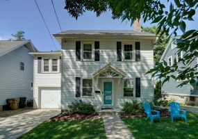 4 Bedrooms, Home, For Sale, West Lawn Avenue, 1 Bathrooms, Listing ID 1035, Madison, Dane, Wisconsin, United States, 53711-1954,
